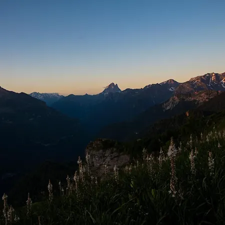 Superbe 12 Pers Famille Ou Groupe.